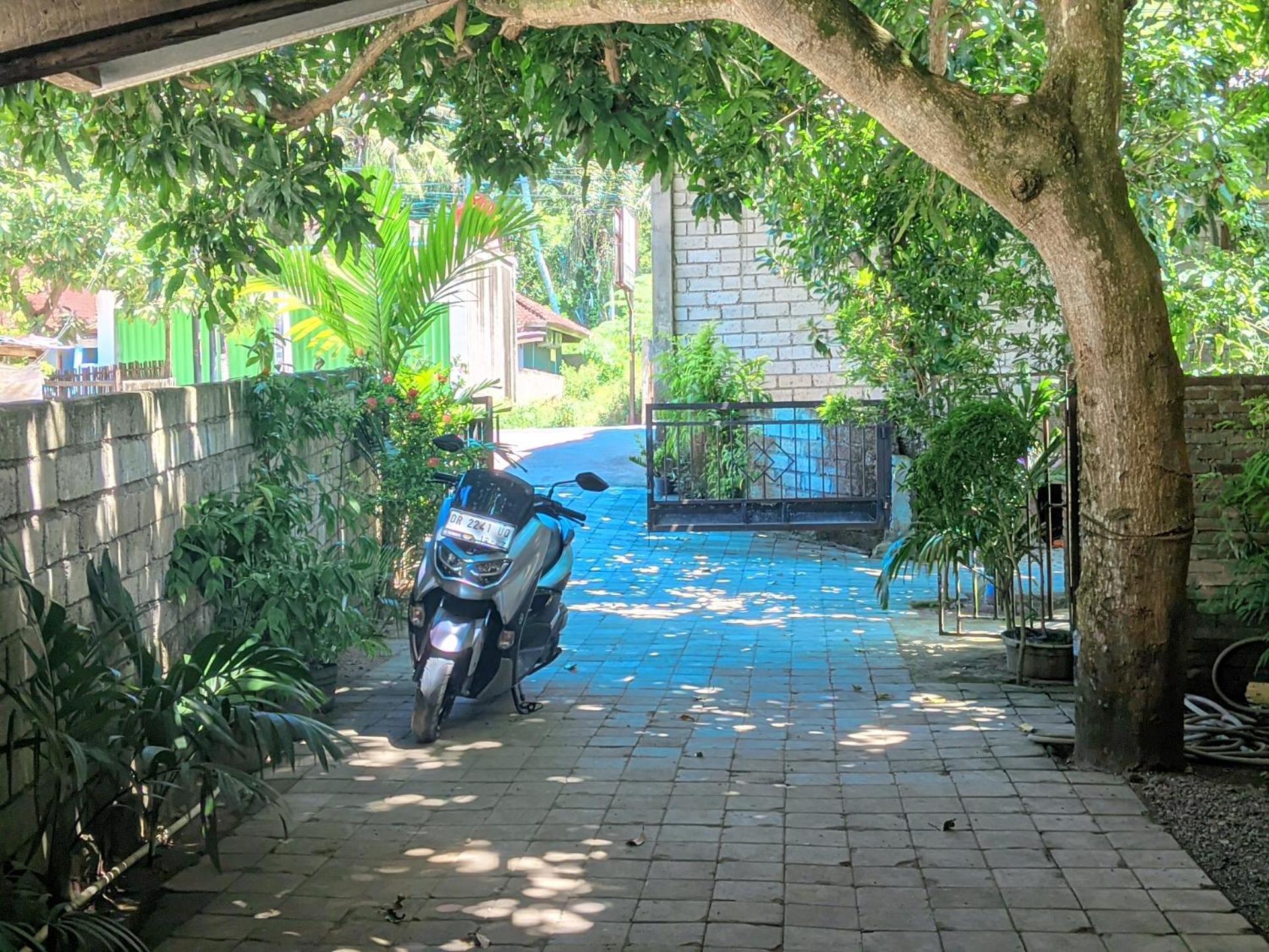 Three V Homestay Kuta  Exterior photo