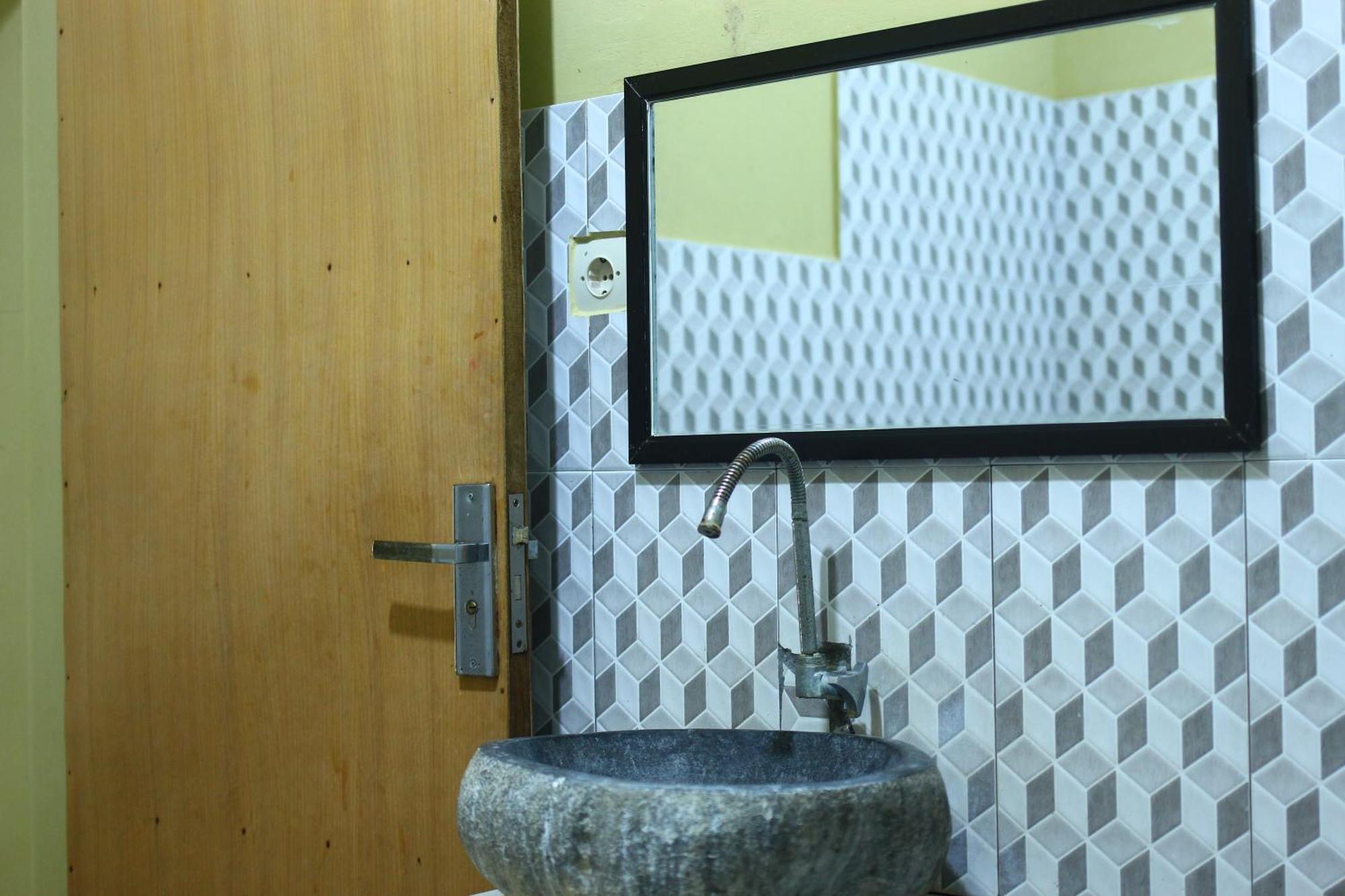 Three V Homestay Kuta  Exterior photo