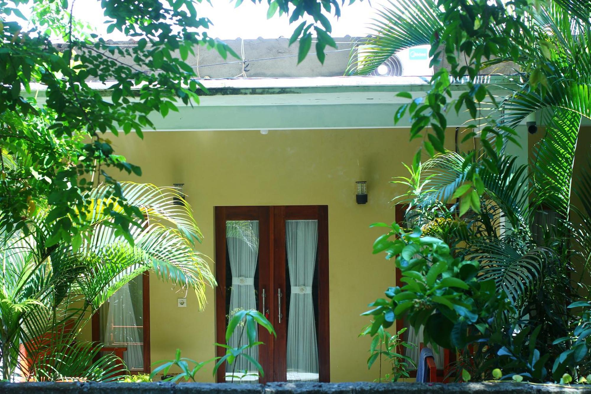 Three V Homestay Kuta  Exterior photo