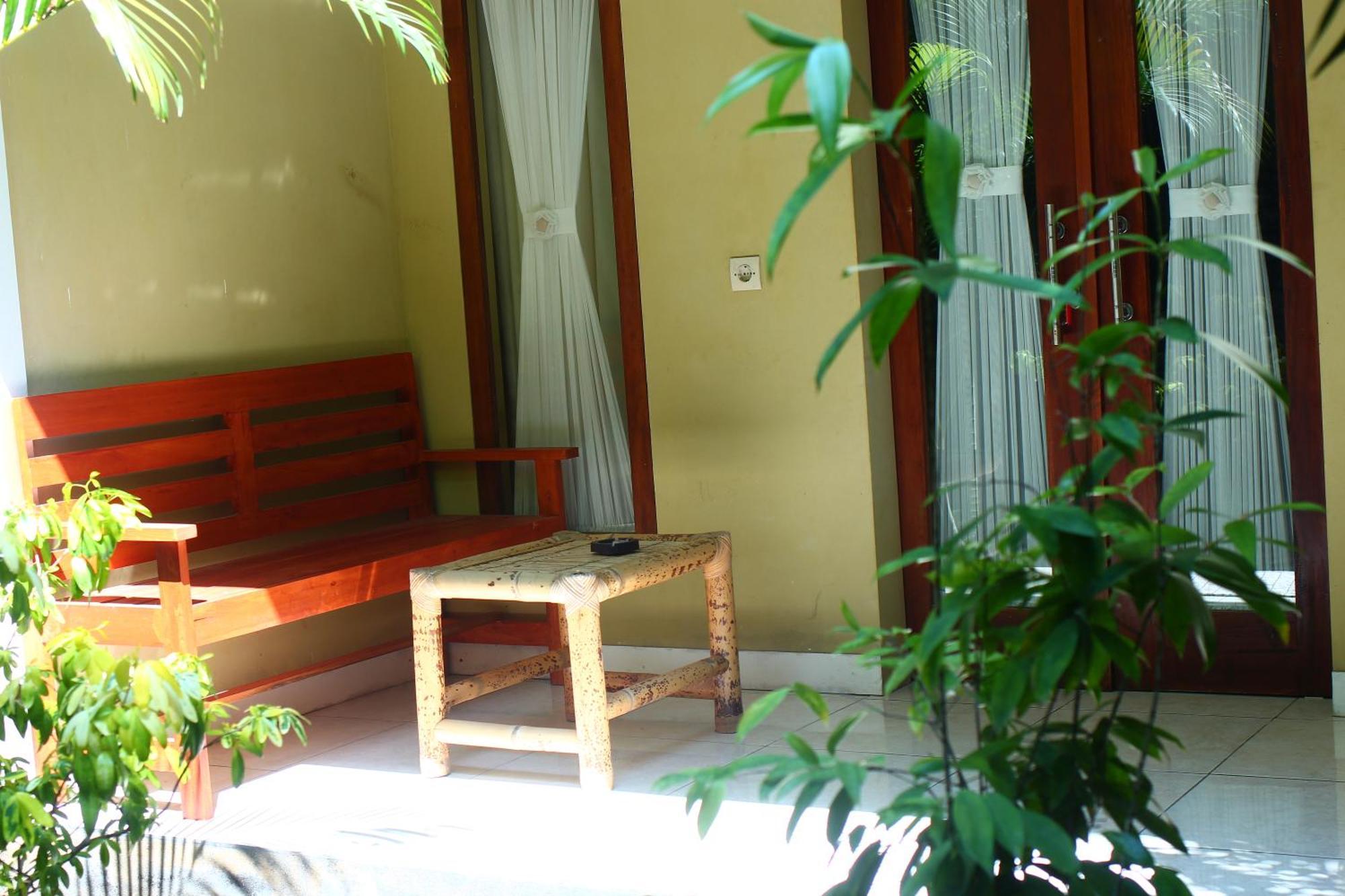Three V Homestay Kuta  Exterior photo